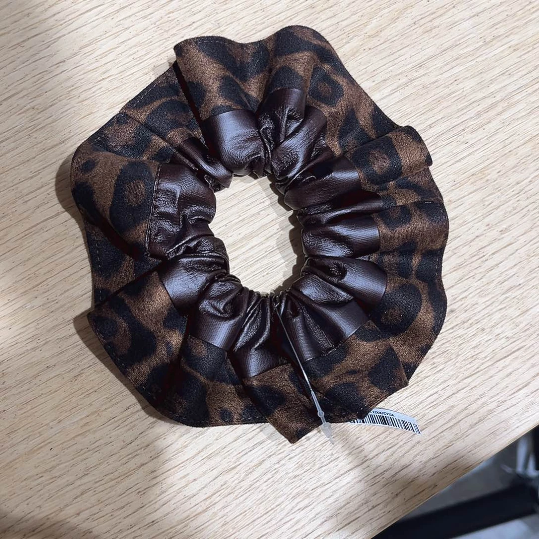 布艺非金属大豹纹拼皮皮大饼