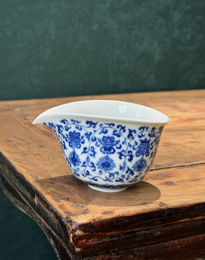 【阿闽】 正品 妙色·缠枝莲托八宝公道杯  纯手工手绘陶瓷