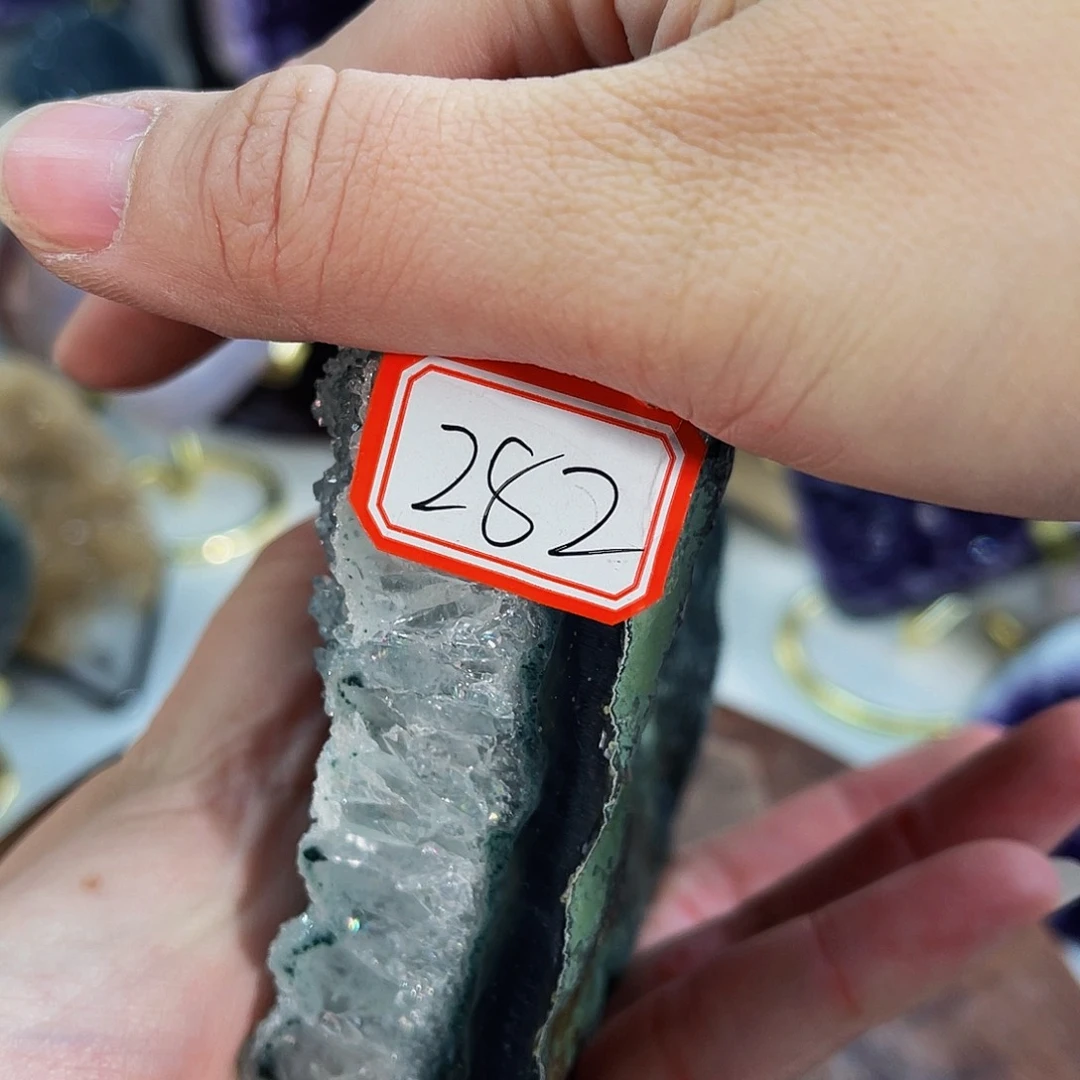 水晶随形摆件未镶嵌