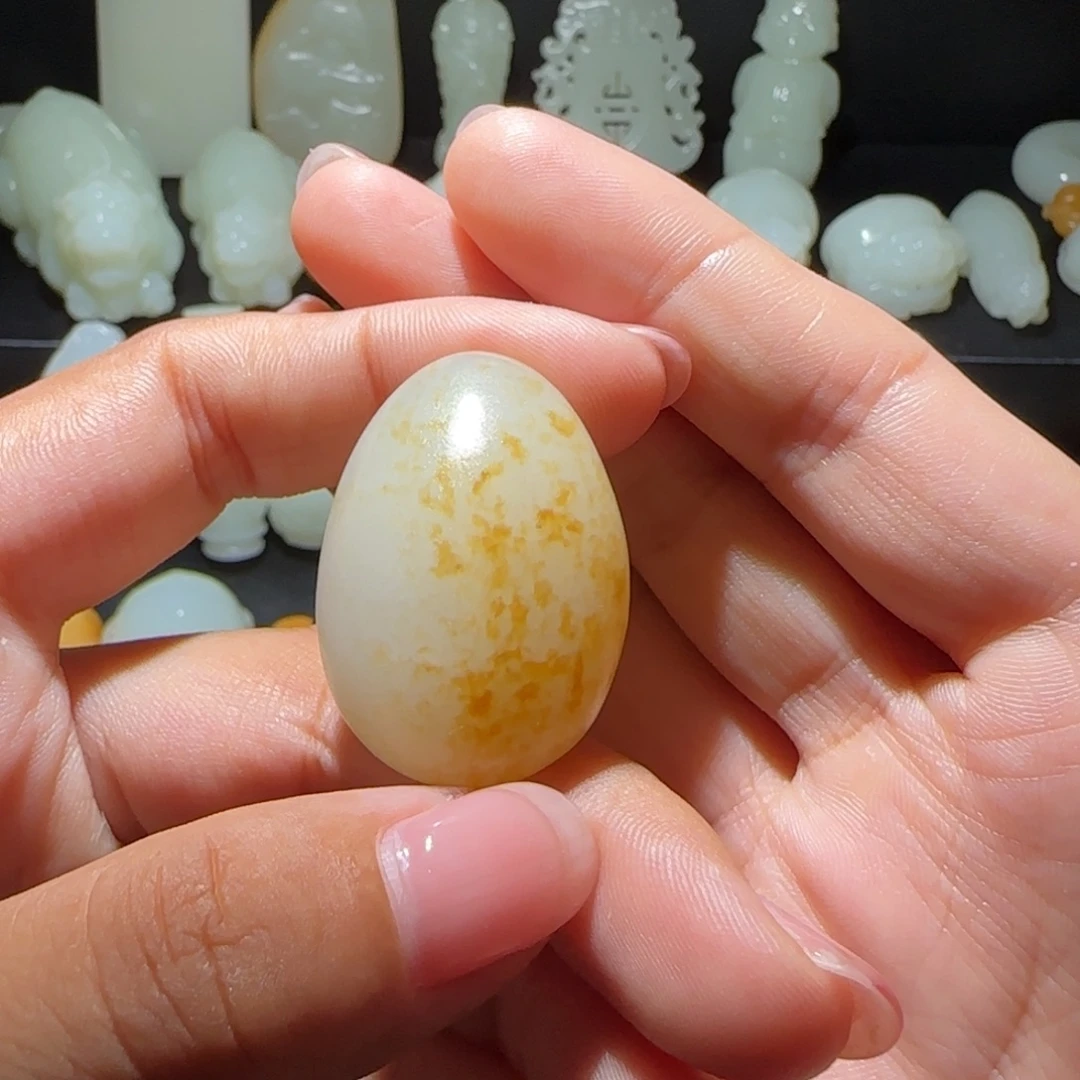 松***室和田玉未镶嵌颈饰