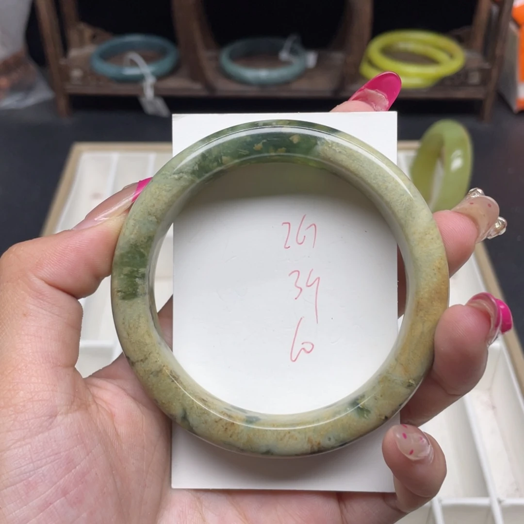 蛇纹石玉未镶嵌手镯