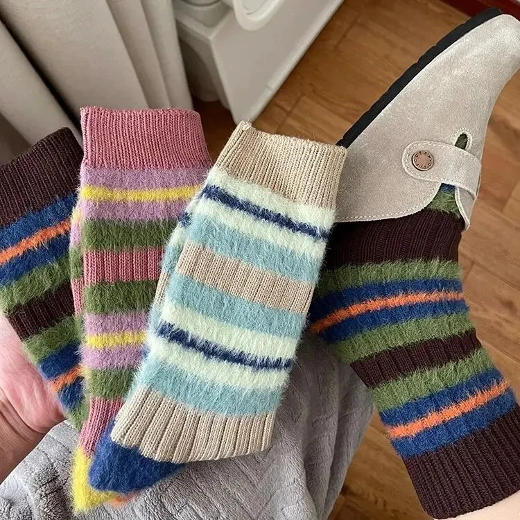 【到手三双】冬季加厚韩系粗线彩色条纹袜子撞色拼接毛绒女士潮袜
