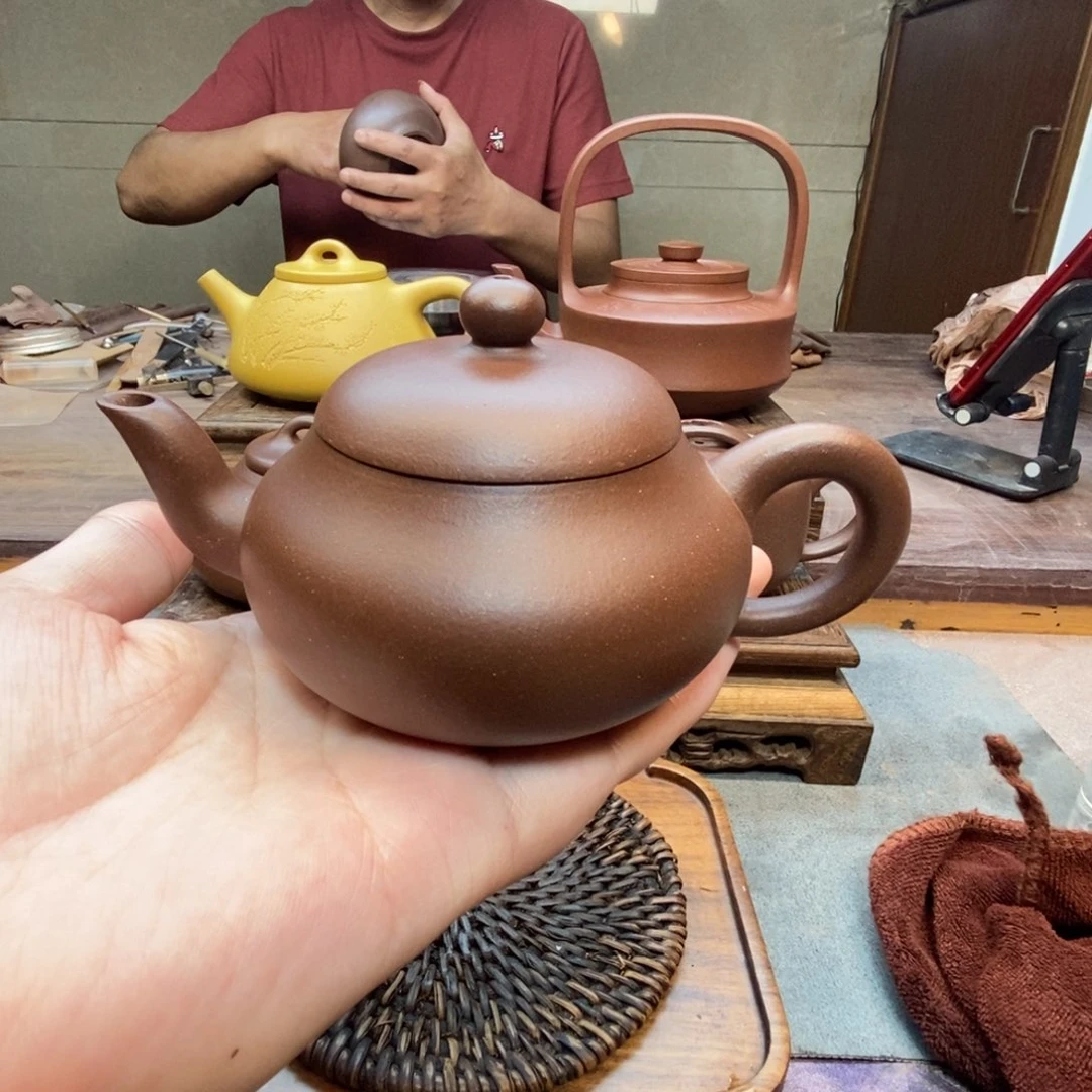 茶壶紫砂君德壶（原矿底槽清180cv）