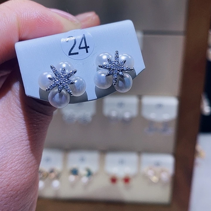 银S925镶嵌淡水珍珠耳饰