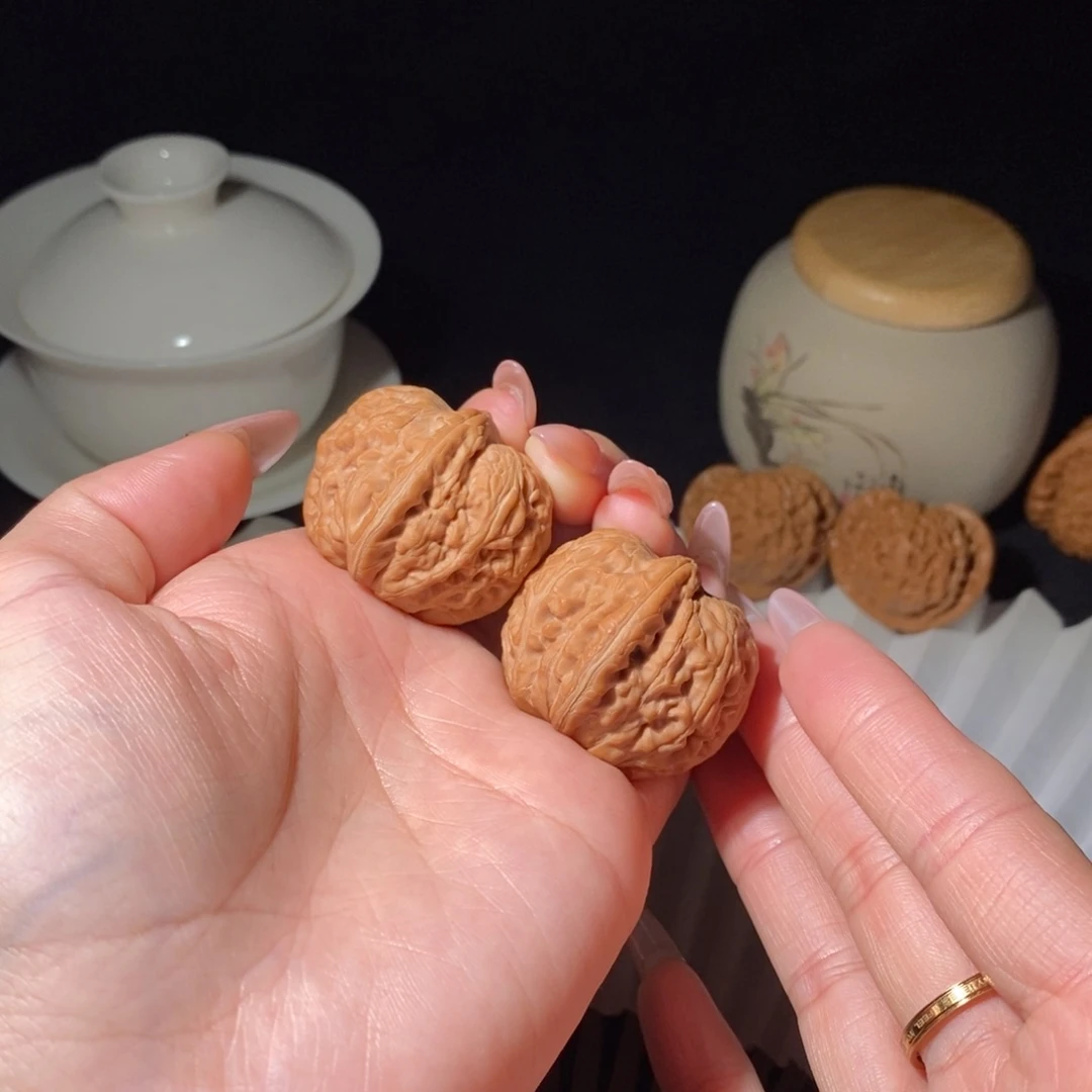 文玩核桃吊坠元宝37