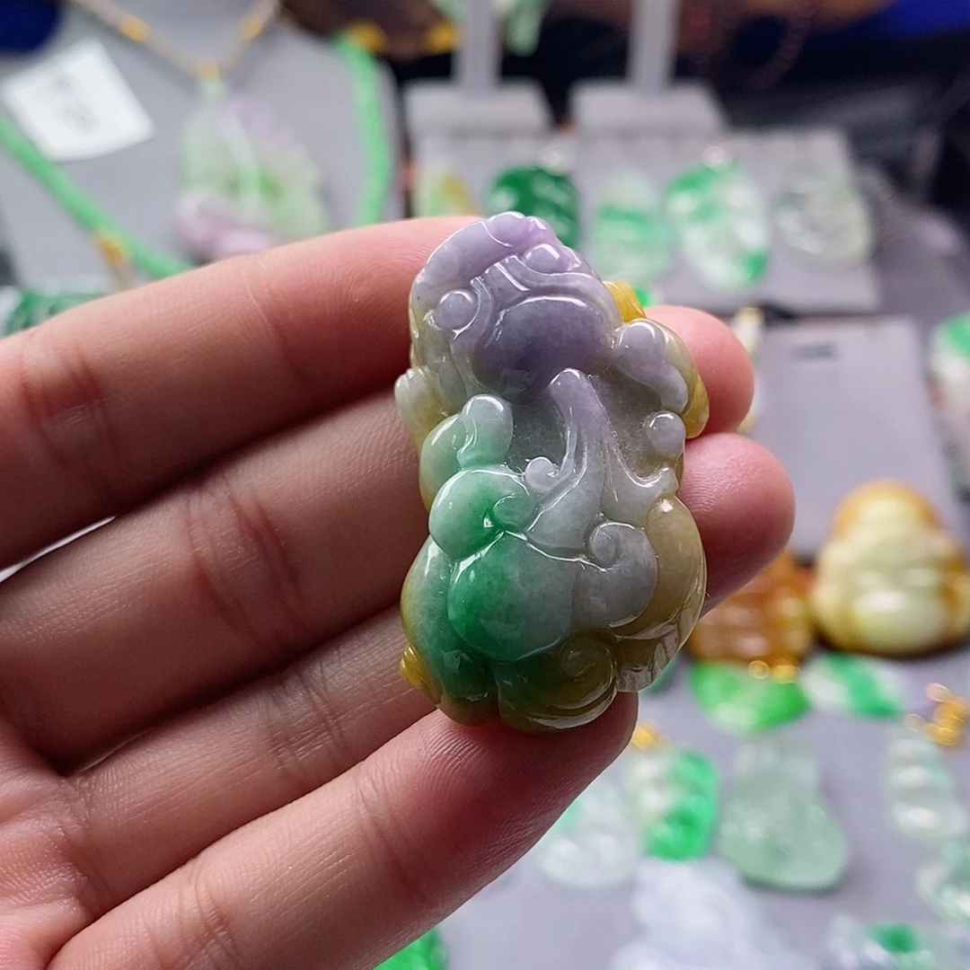 不****翡翠未镶嵌吊坠(赠链)