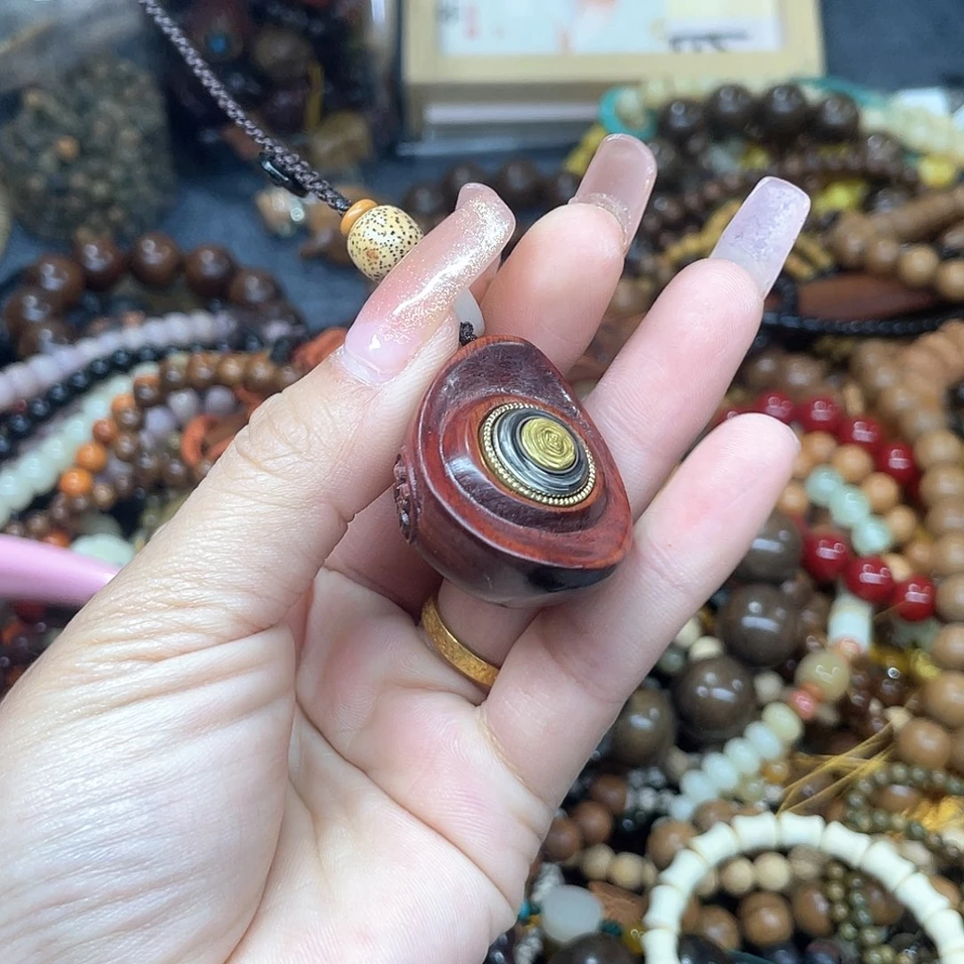 维腊木（绿檀）无事牌