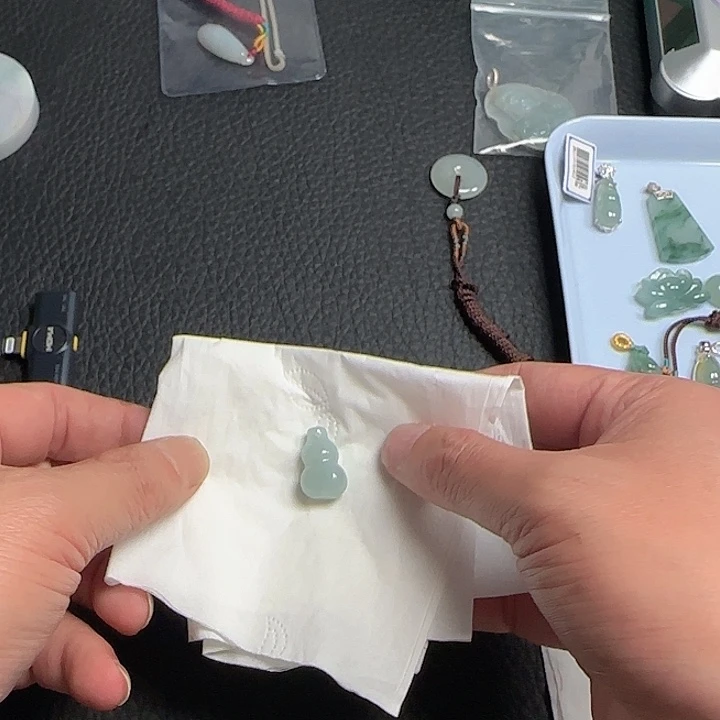 翡翠未镶嵌颈饰天然缅甸翡翠A货