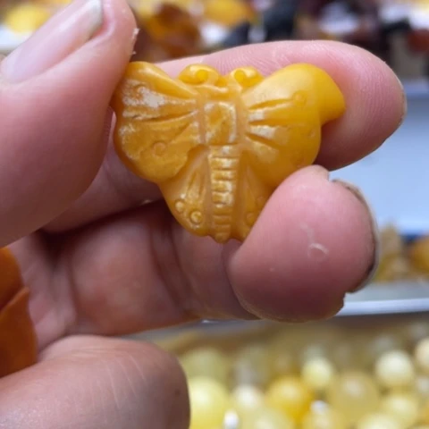 手串蜜蜡未镶嵌吊坠
