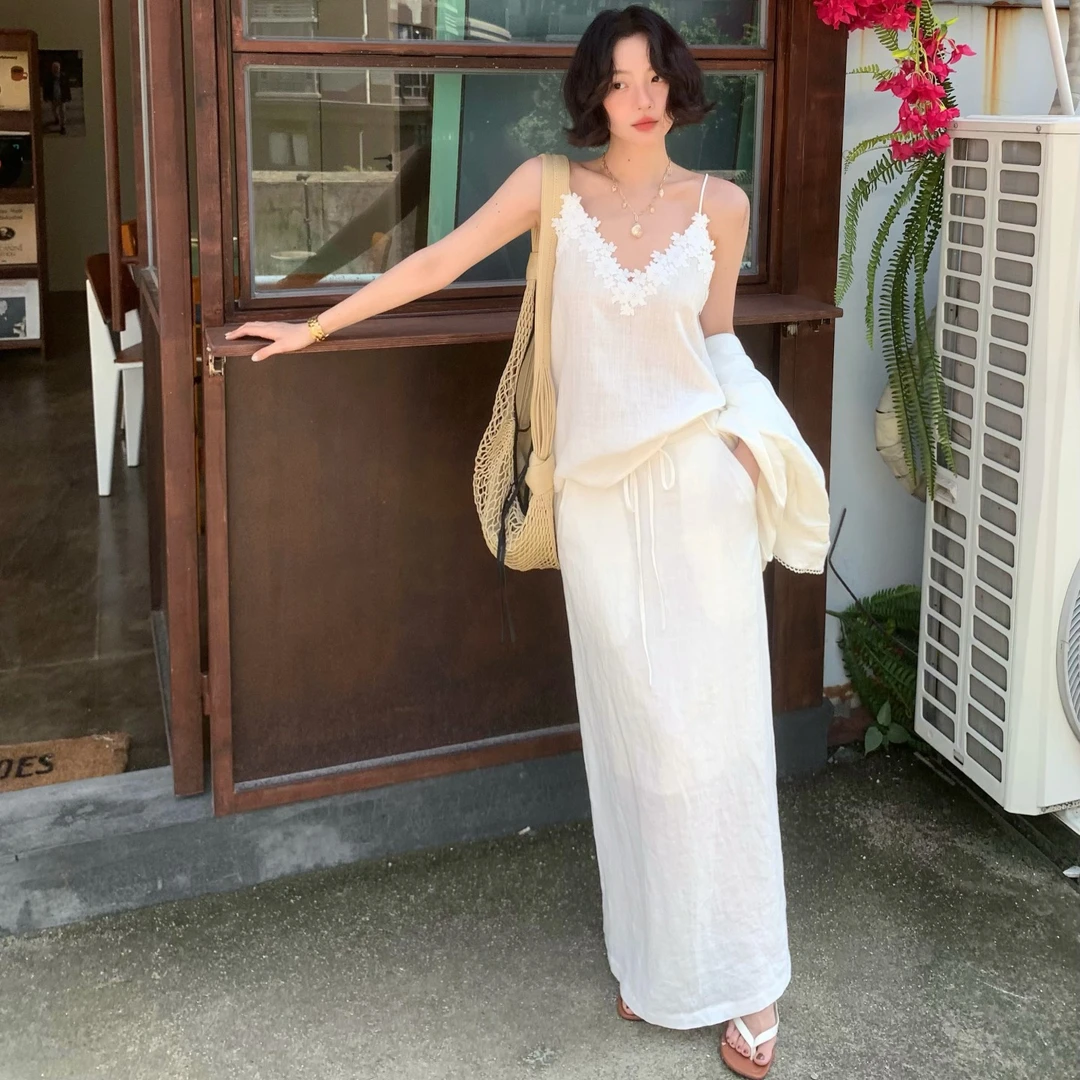 酒午自制 2025夏季新款法式复古性感蕾丝吊带上衣女