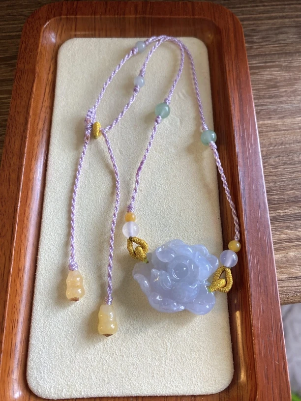 翡翠挂件，荷花锁骨链