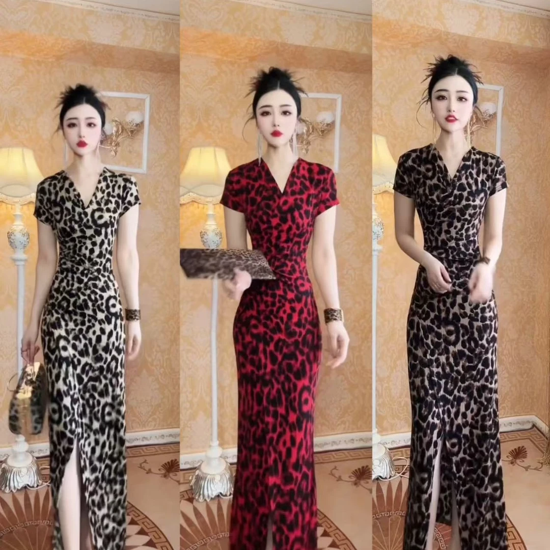 法式设计感小众连衣裙女2024春季新款高级感气质豹纹V领包臀裙子