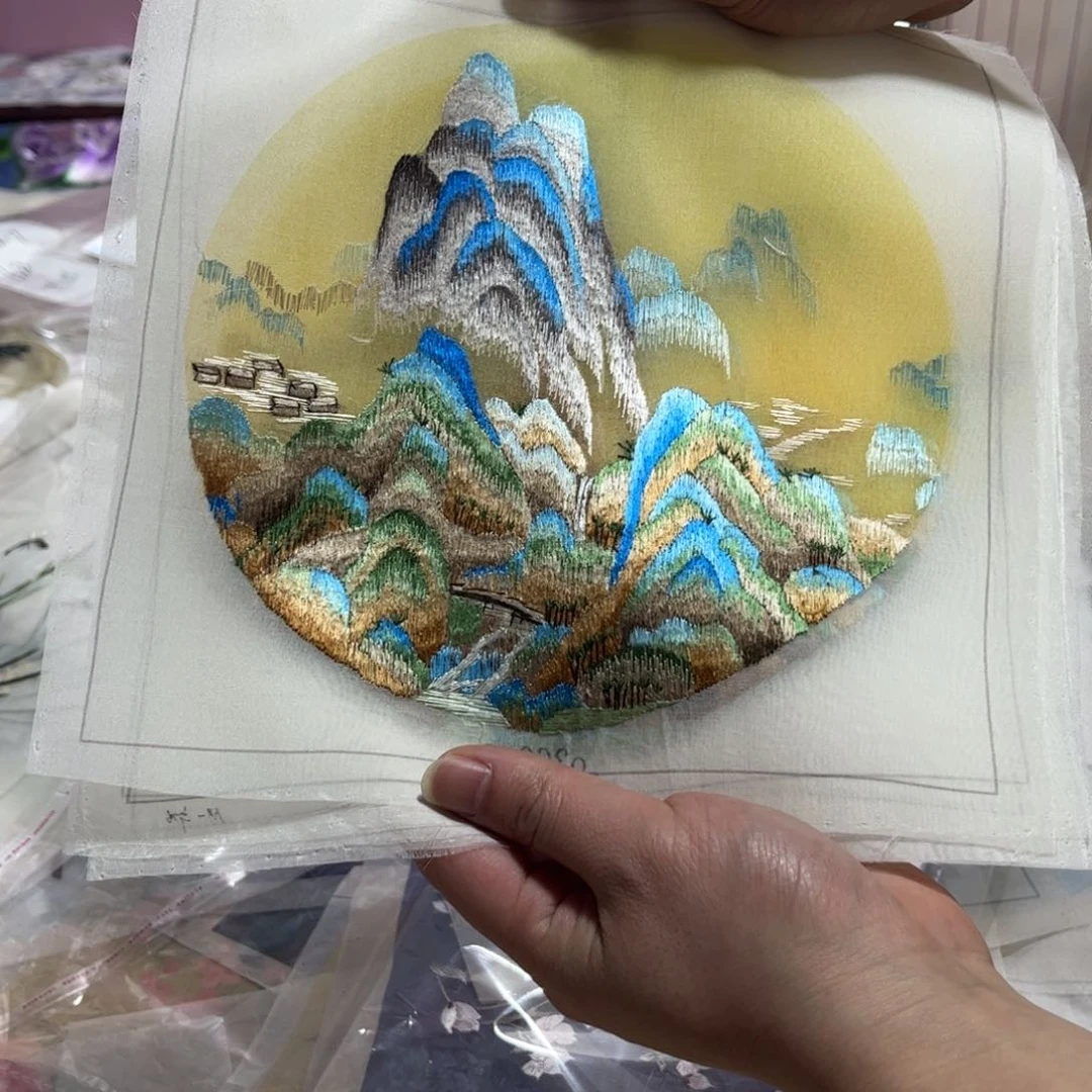 刺绣纯手工制作的一款