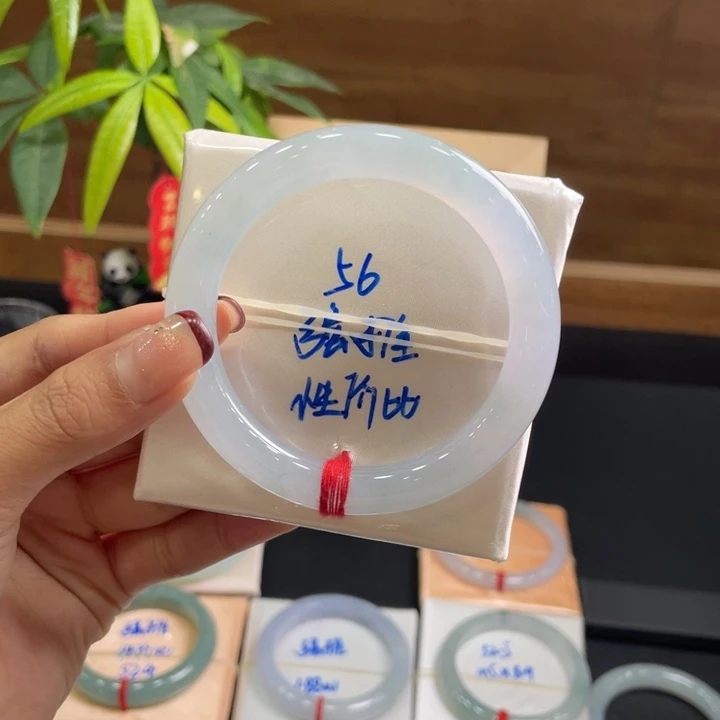 翡翠手镯未镶嵌翡翠手镯28号强推