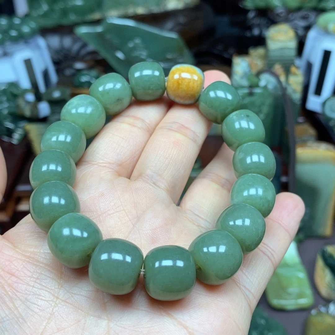 岫岩河磨玉（透闪石质玉）未镶嵌把件