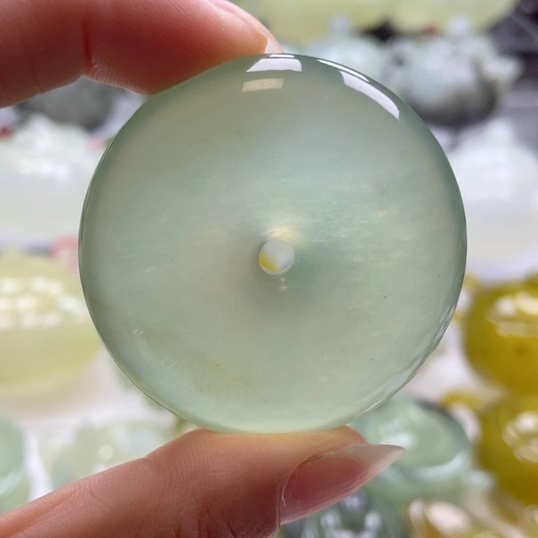 蛇纹石玉未镶嵌挂件