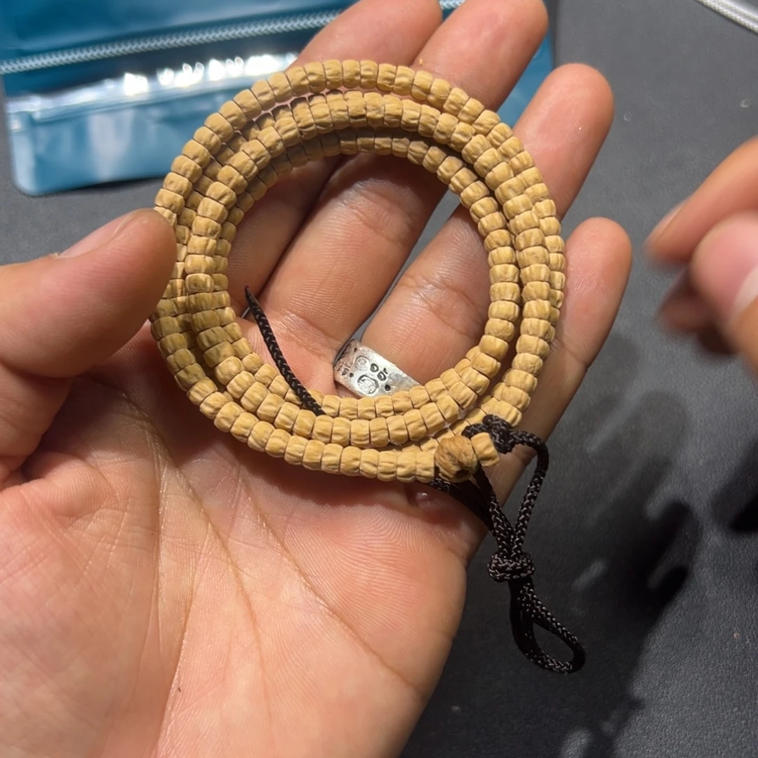 柏香籽/百香籽吊坠E01