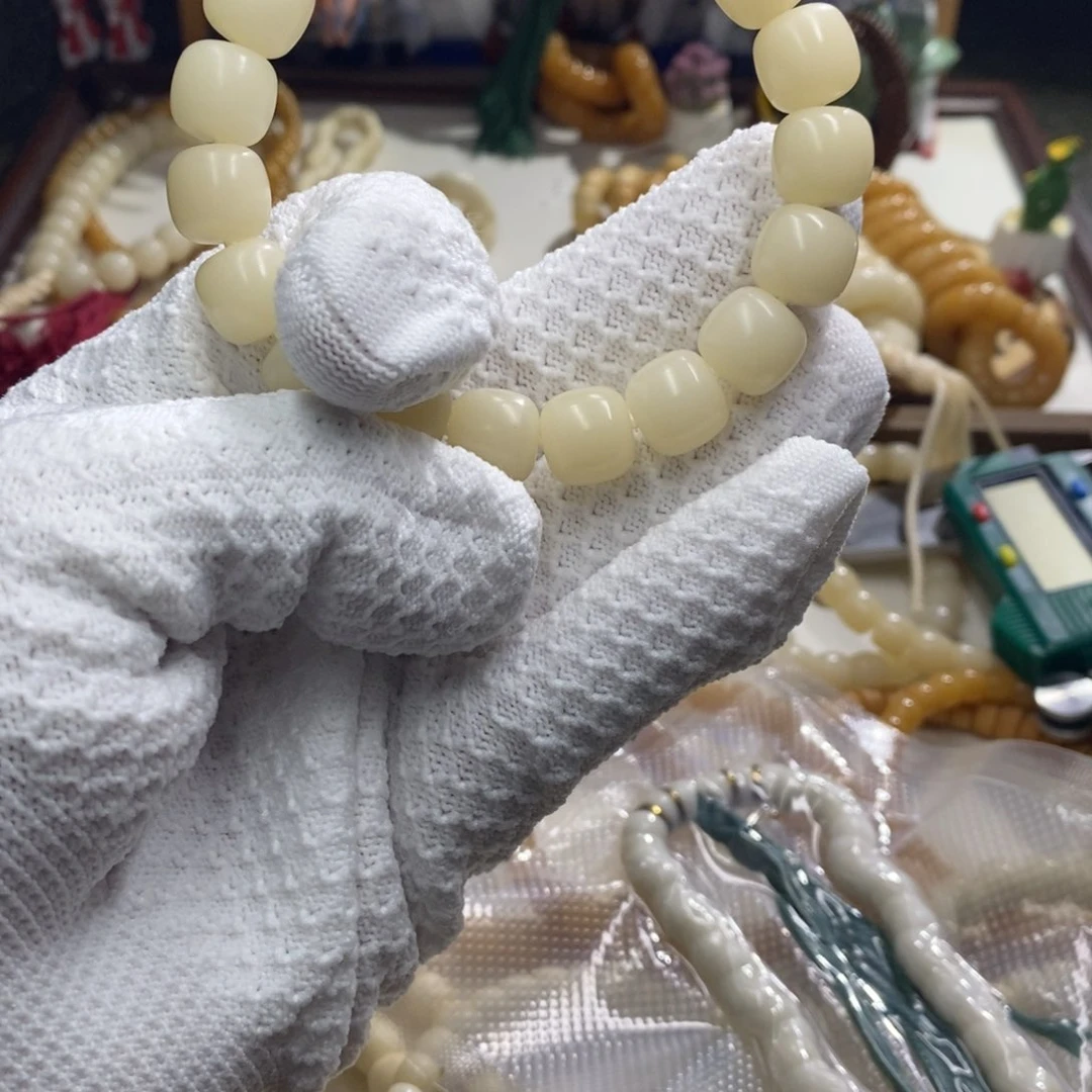 白玉菩提手串郑****库菩提根