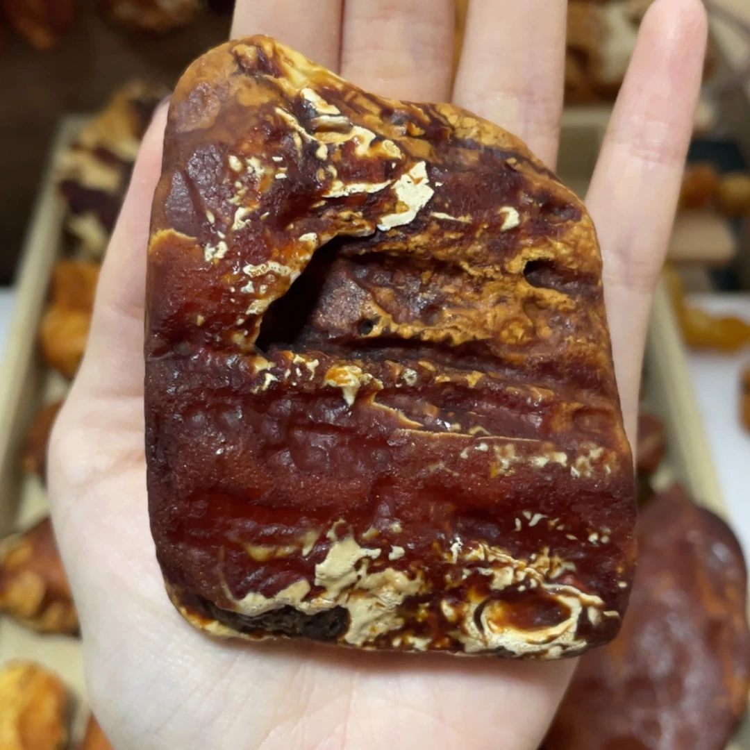 琥珀未镶嵌珠宝奇石