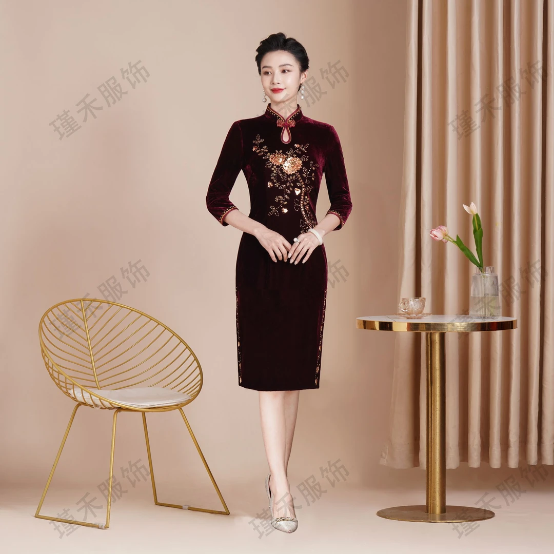 【短款】瑾禾高贵显瘦钻石绒喜婆婆国风中长款大码走秀修身旗袍2025