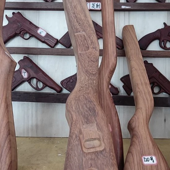 張***^非洲紫檀（红花梨）