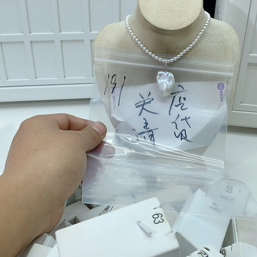 淡水珍珠颈饰合金