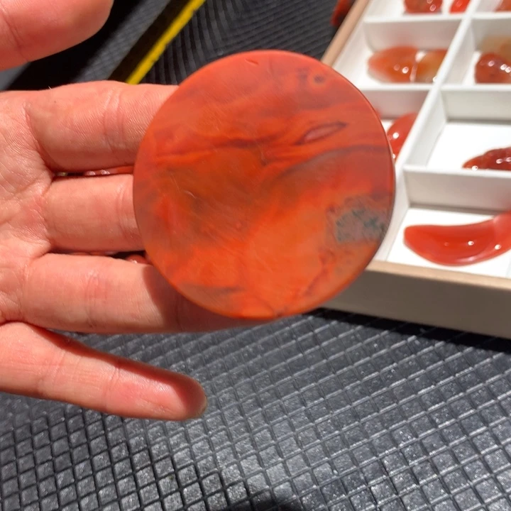 石英质玉（黄龙玉）未镶嵌颈饰