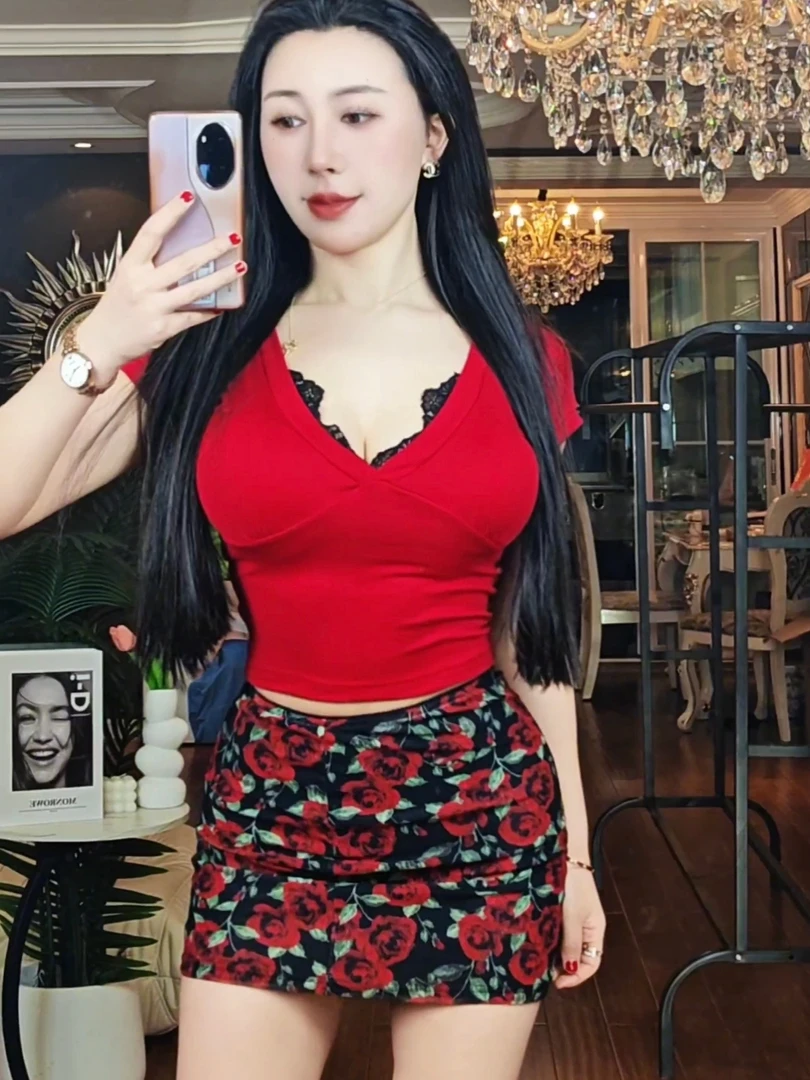 燃燃家性感V领蕾丝拼接短袖T恤红色上衣女纯欲辣妹修身显瘦短T恤