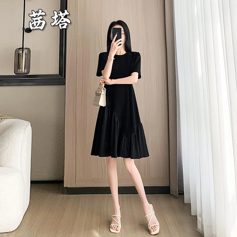 小个子赫本风黑色连衣裙女夏2025新款高级感法式气质显瘦a字裙子
