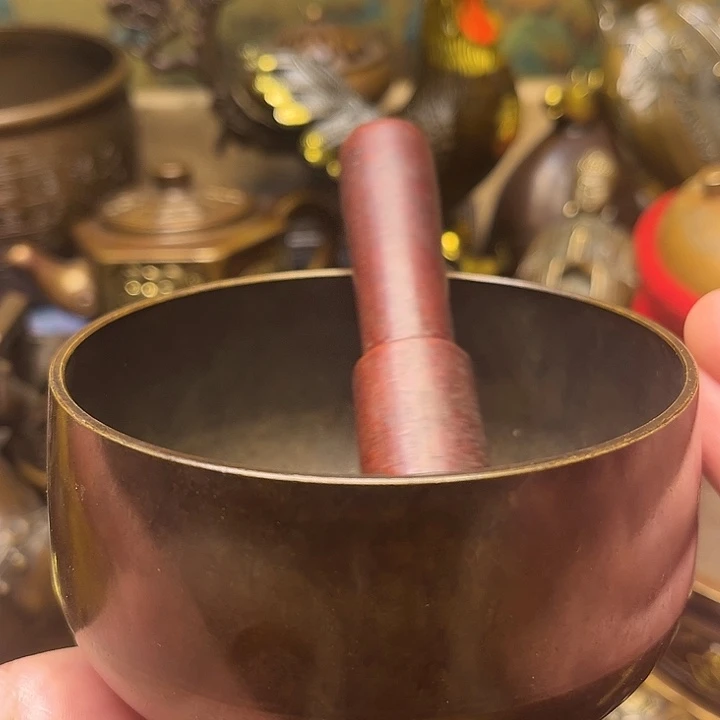 精美铜器批发档口