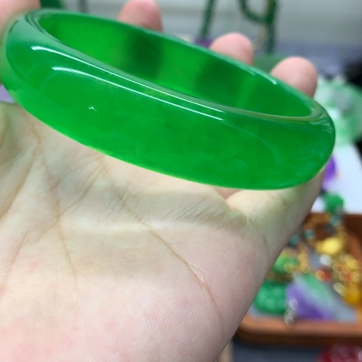 颈饰未镶嵌翡翠吊坠