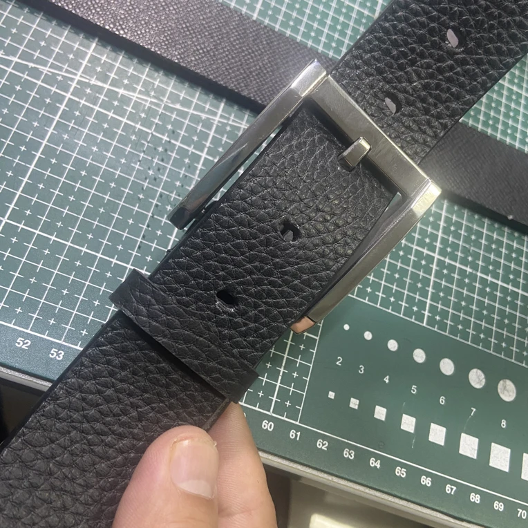 男士腰带皮带时尚休闲男款黑色百搭裤腰带真皮头层牛皮不锈钢针扣