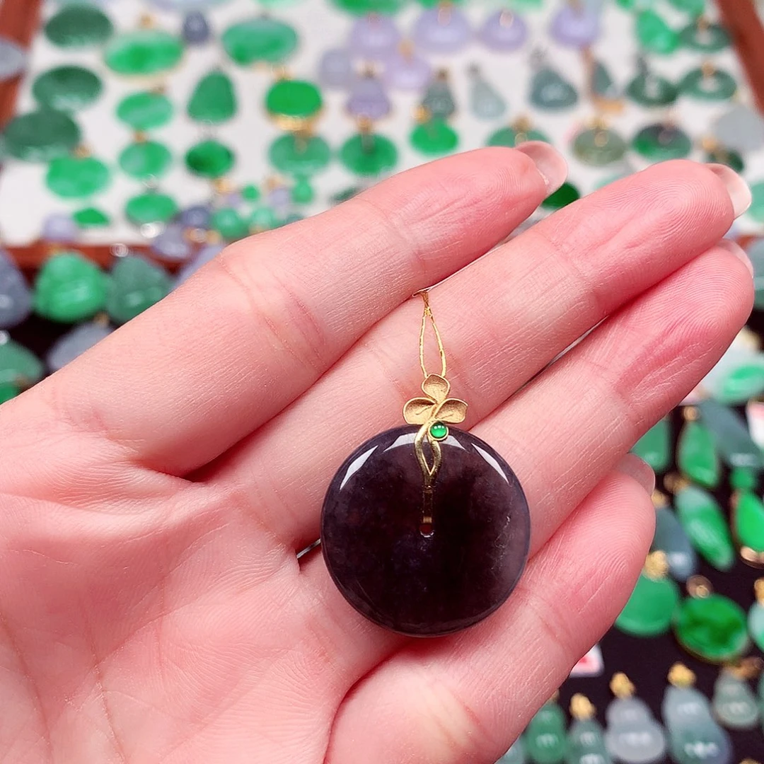 翡翠18K金镶嵌颈饰