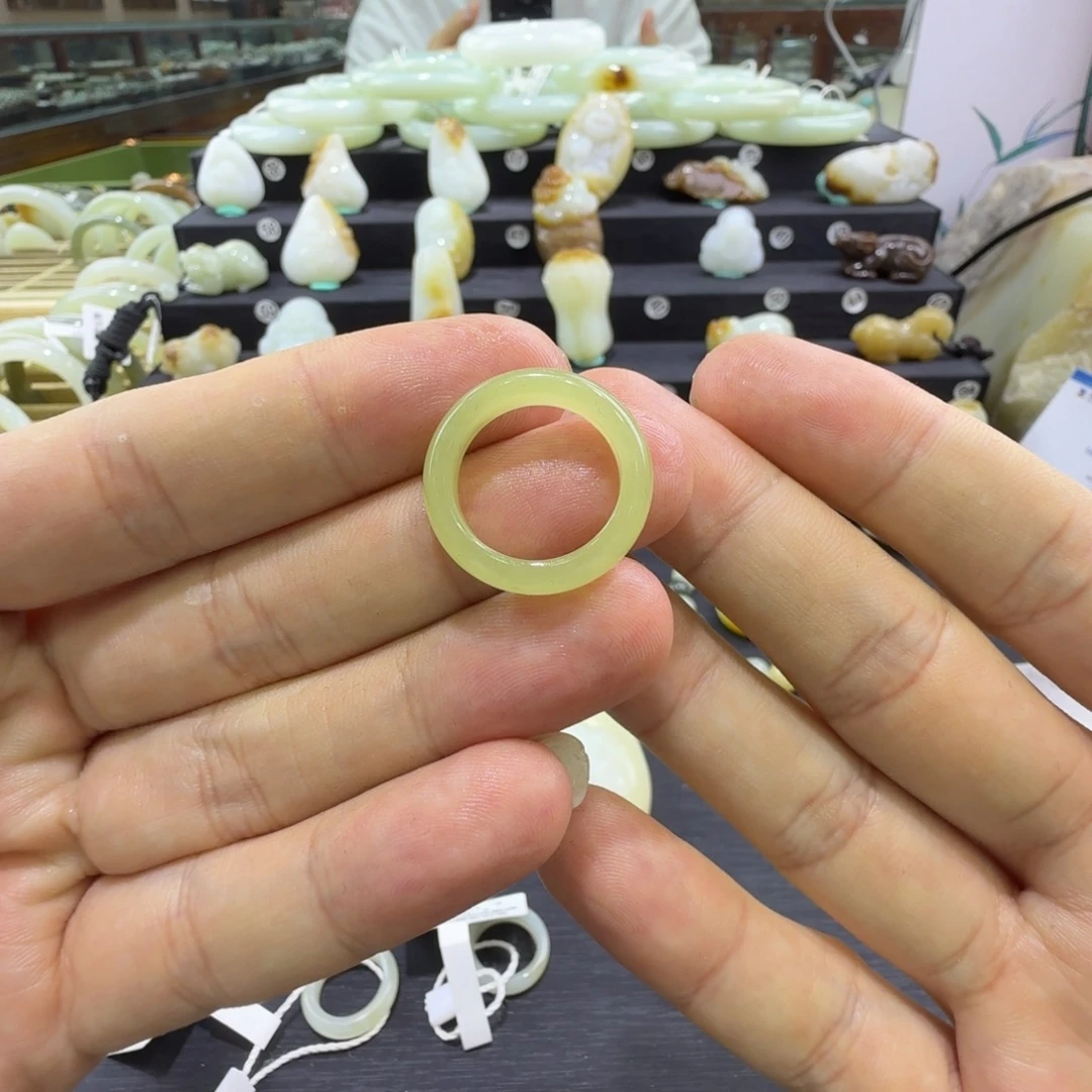 和田玉未镶嵌戒圈新疆和田玉戒圈