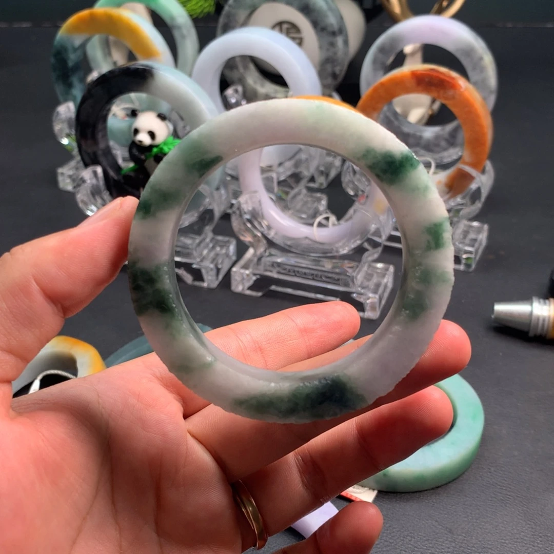 定制翡翠未镶嵌天然翡翠手镯