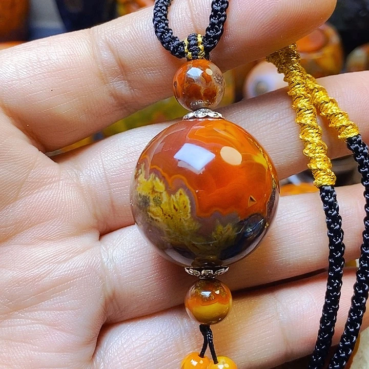 玛瑙/玉髓颈饰未镶嵌自**然