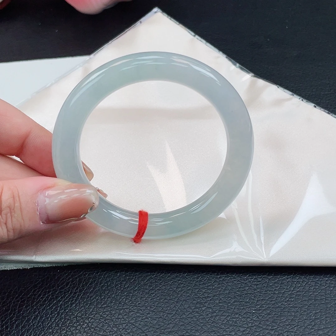 翡翠未镶嵌手镯54胖圆冰晴绿-特价