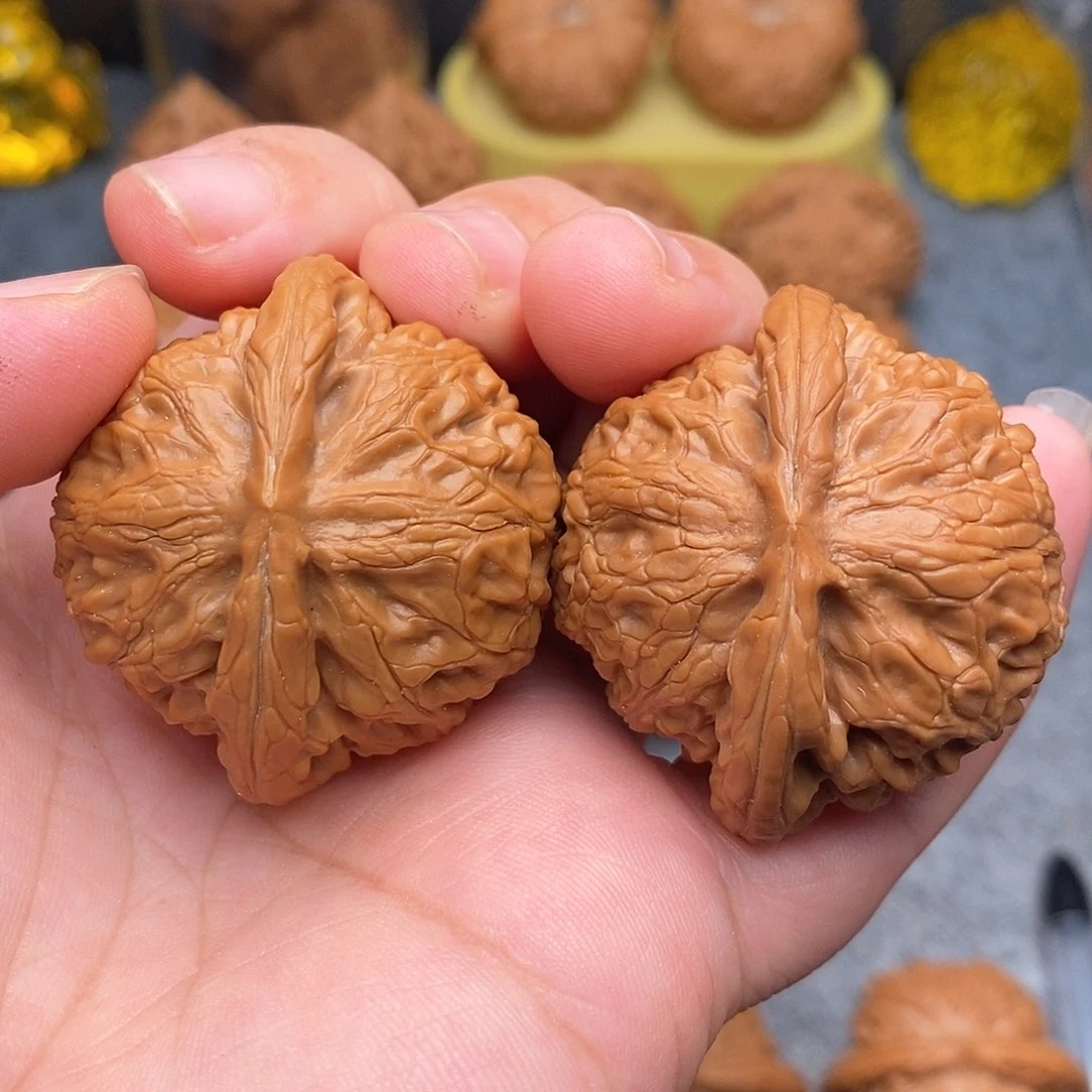 文玩核桃把件42全品绝配桃心宫灯