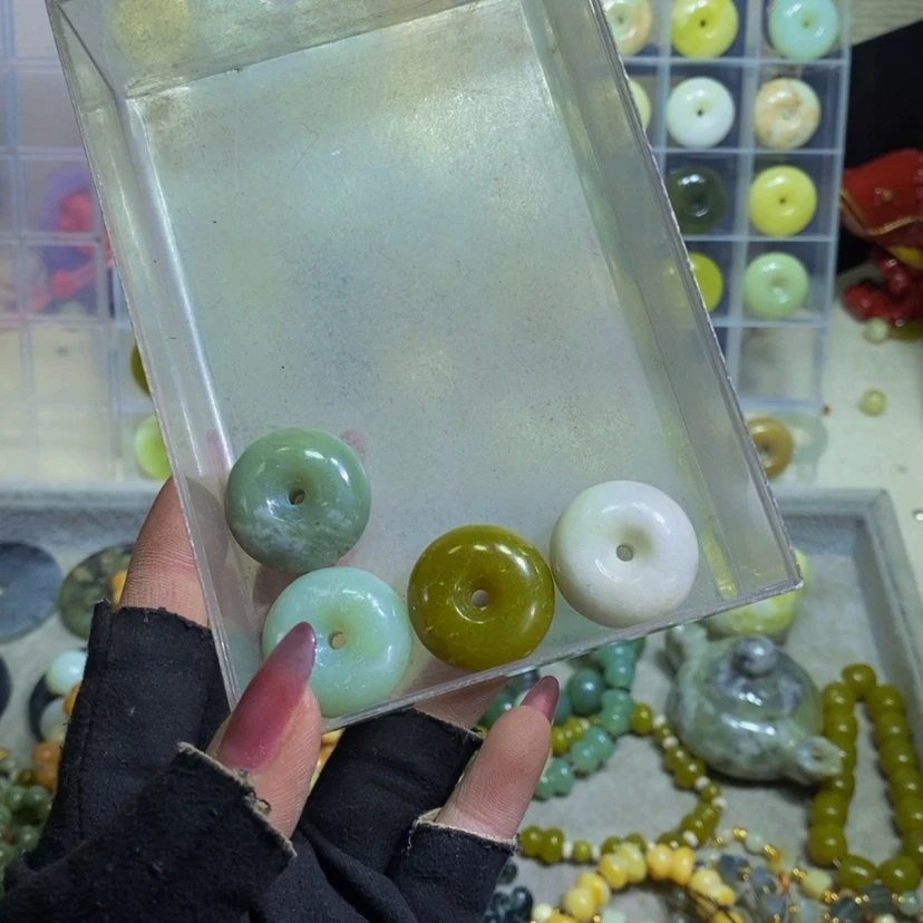 【闪购商品】蛇纹石玉其他未镶嵌77