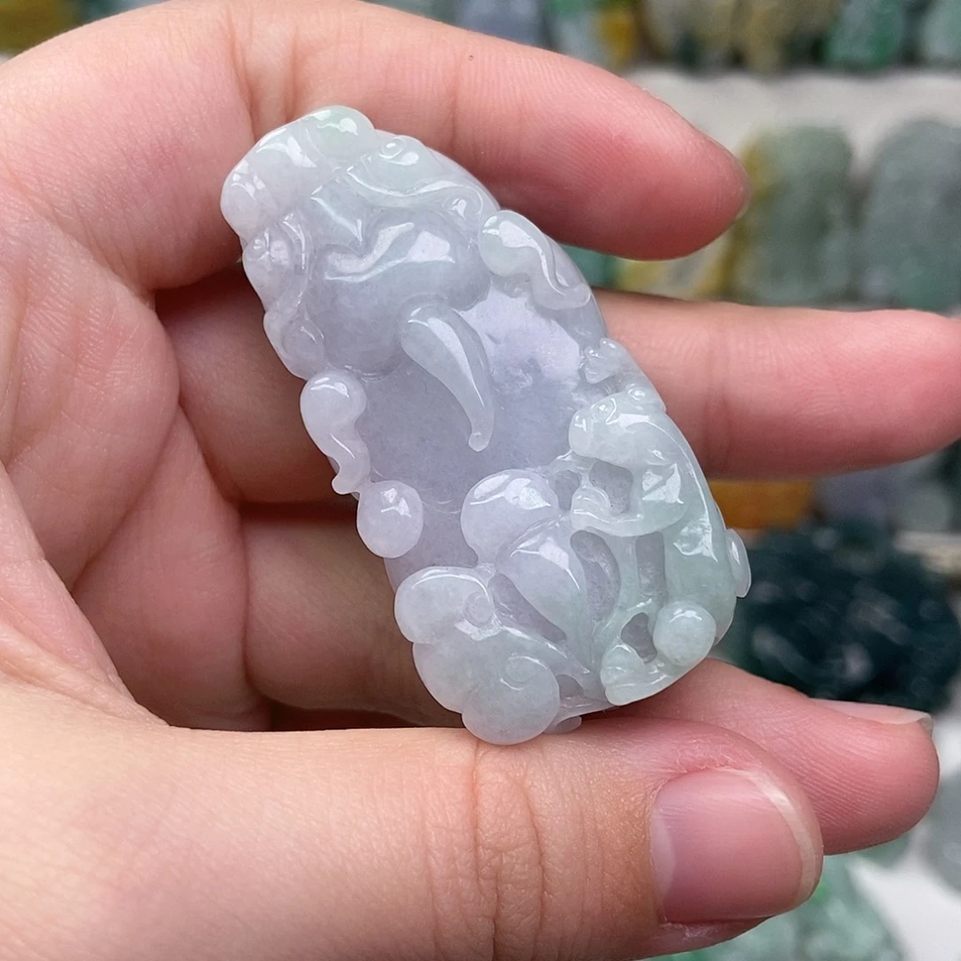 翡翠未镶嵌吊坠(赠链)