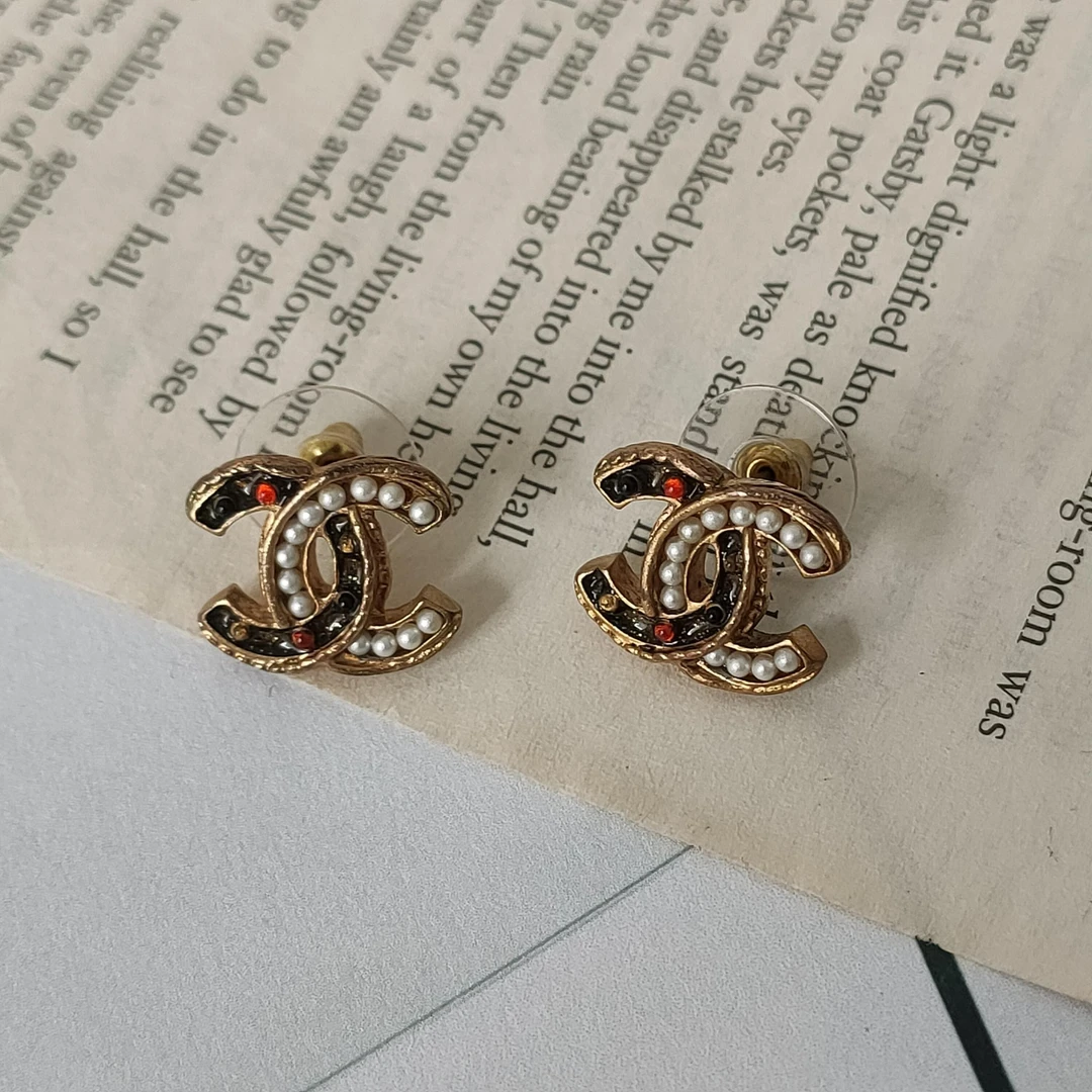 95新 Chanel/香奈儿 Azul - 11A彩色宝石珍珠双C耳钉 42486