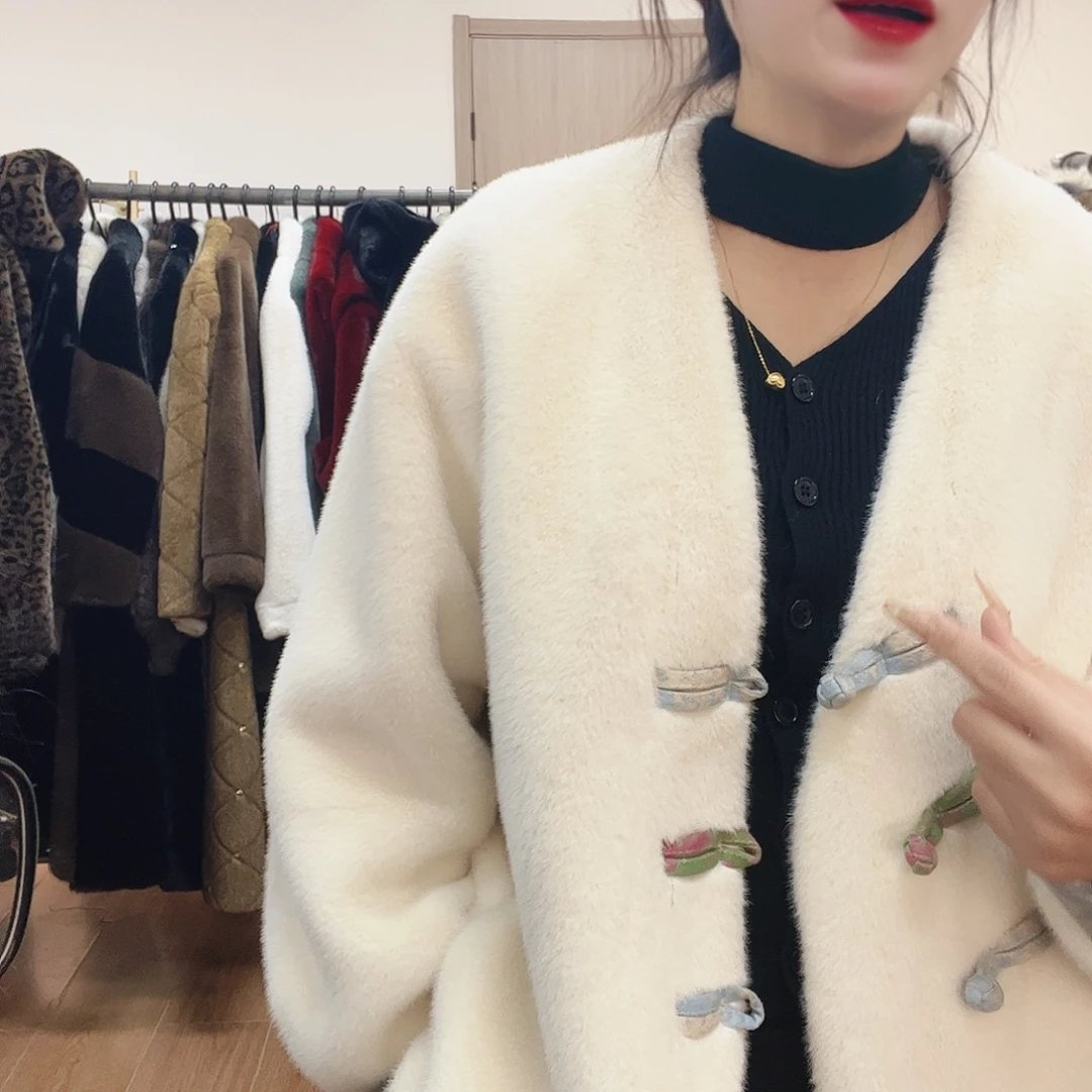 28号皮毛一体外套