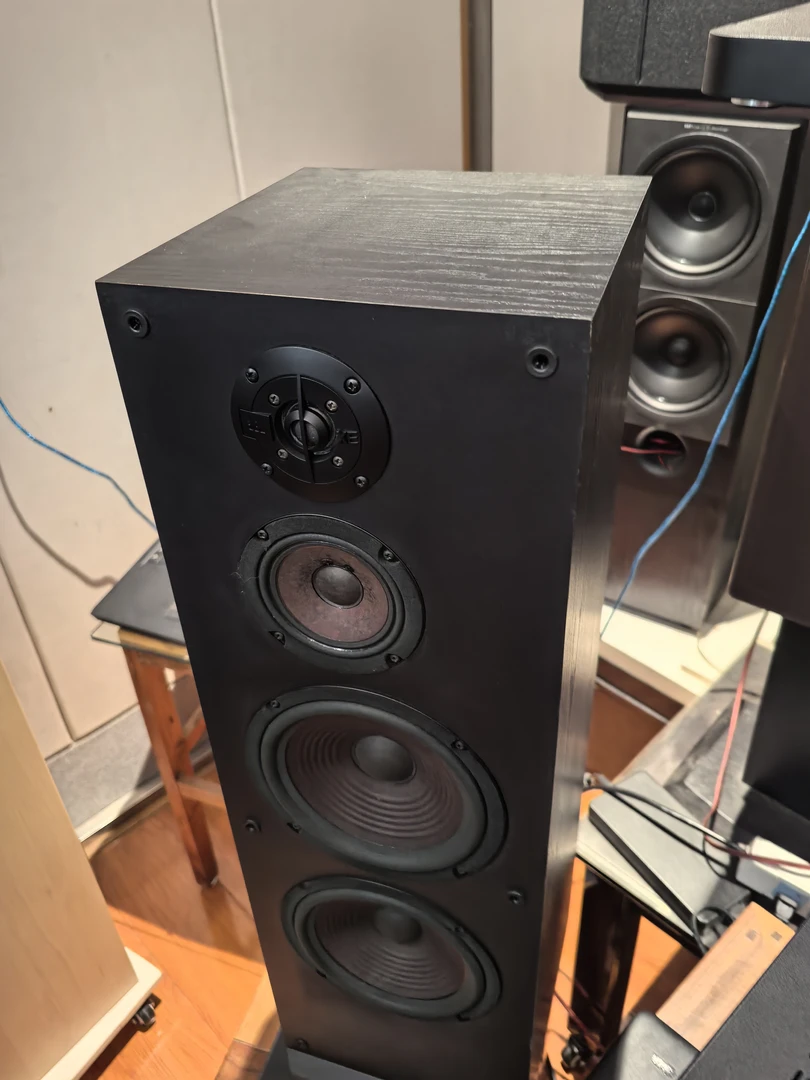 9新  JBL音箱  运费自理不支持7天无理。