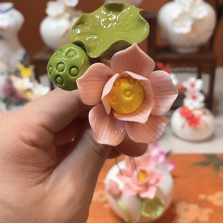 手工陶瓷精致摆件