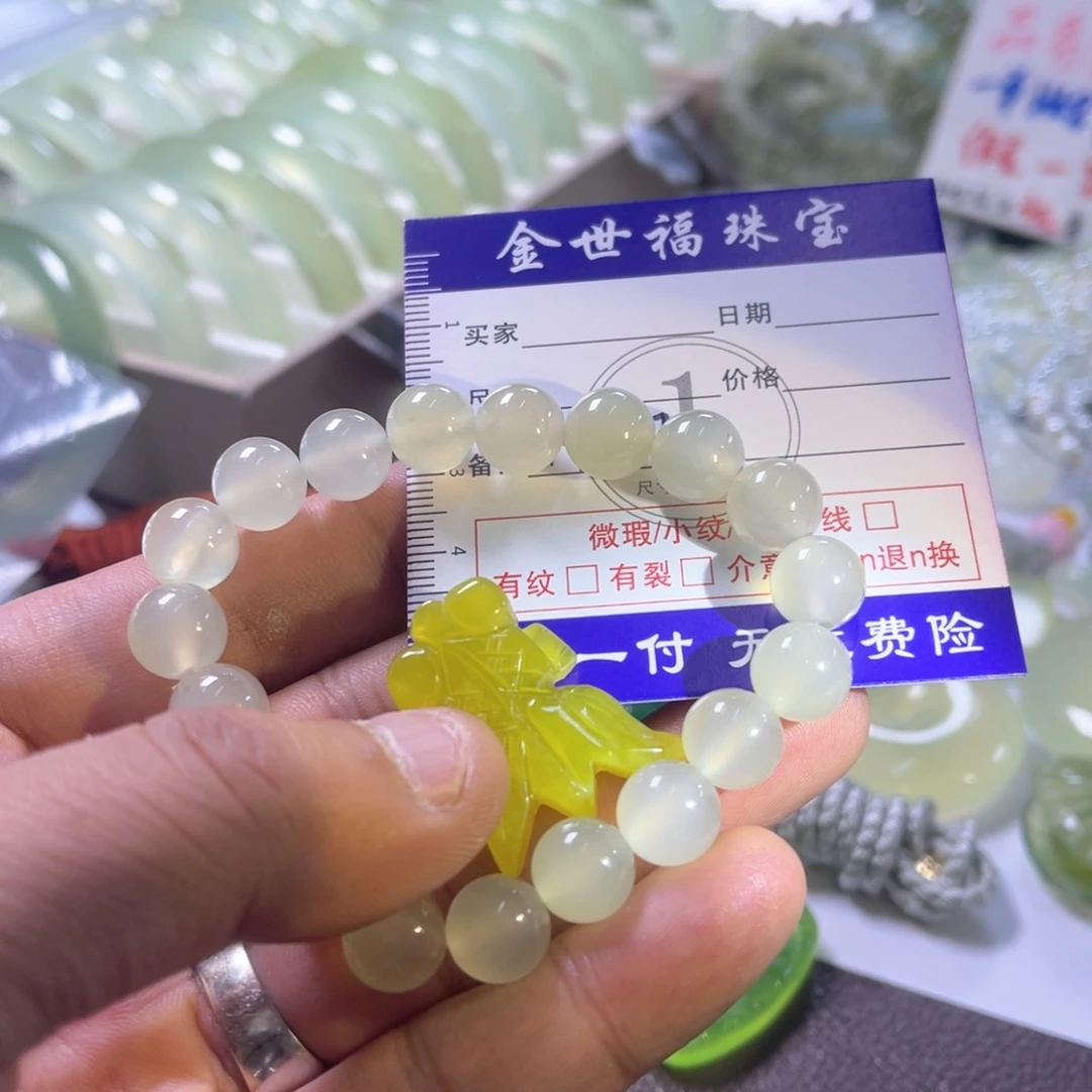 未镶嵌蛇纹石玉颈饰