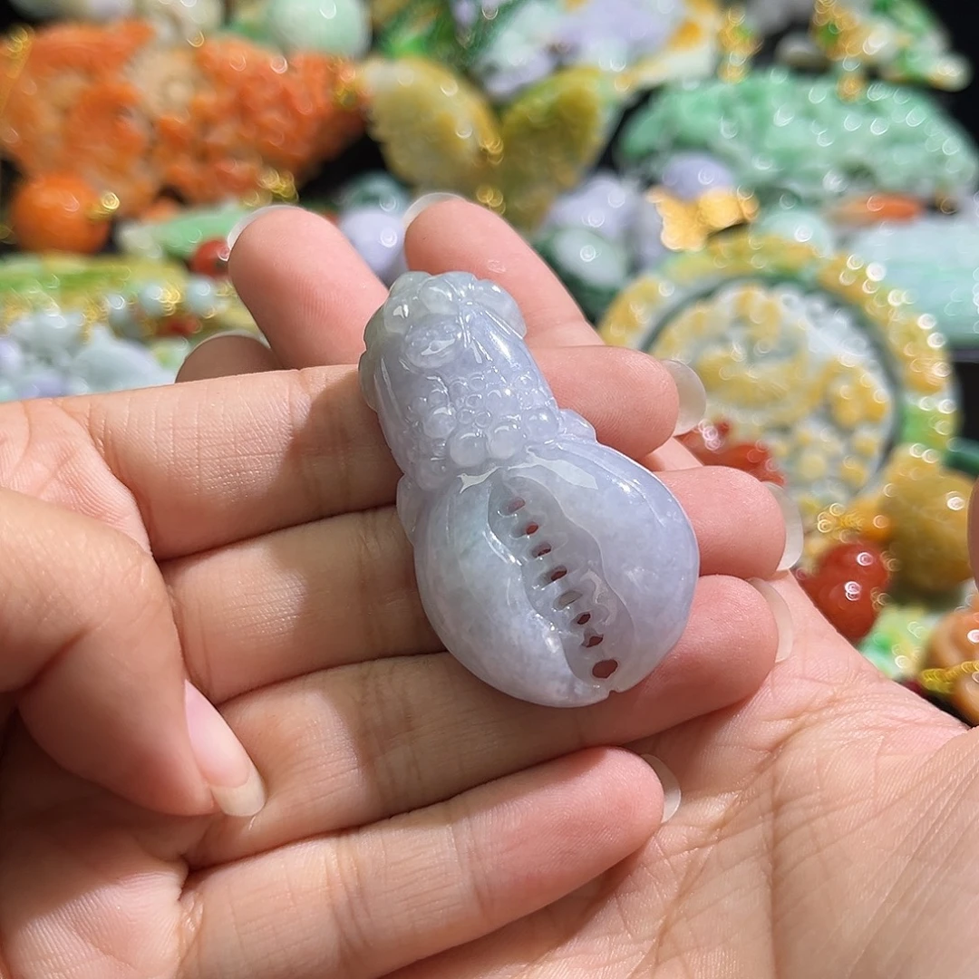 翡翠未镶嵌颈饰待编织