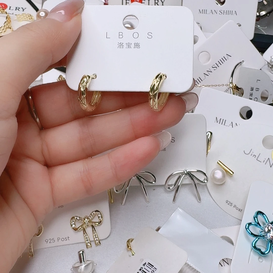 非金属琉璃合金耳钉
