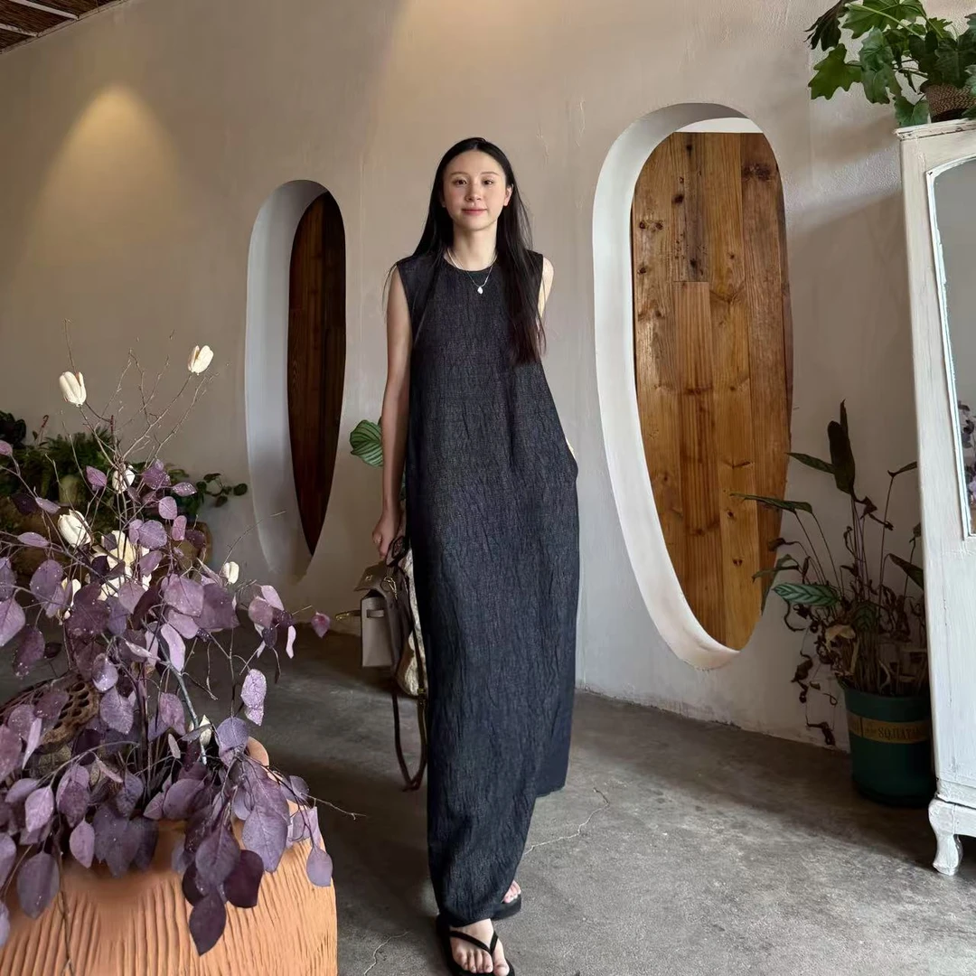 宸渡轻奢新款《进口色织麻背心连衣裙》