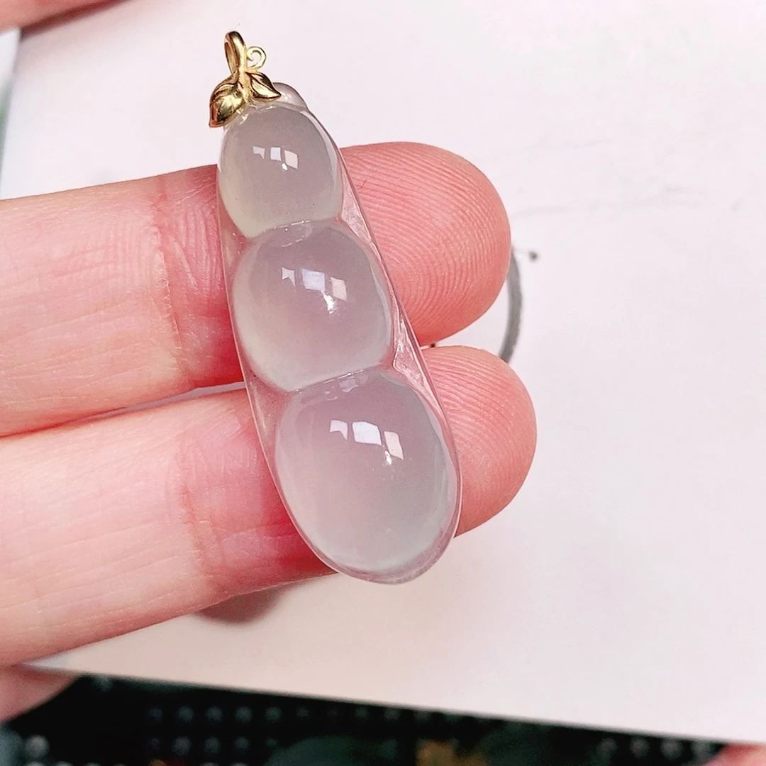 颈饰18K金镶嵌翡翠