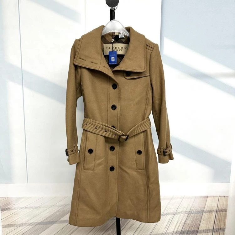 【8折】博柏利/大衣/95新/丝缎、羊毛、亮片/[251029ZC0001]